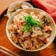 ふっくら美味しい！秋鮭と舞茸の炊き込みご飯