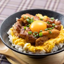 ふわとろ卵の柔らか照焼き丼