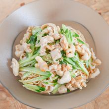 やみつきになるおいしさ！鶏皮ときゅうりのピリ辛みそそうめん