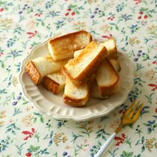 5分で完成!食パンでふわふわシュガーラスク