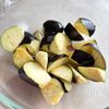 【レンジで簡単ヘルシー】揚げなす風とトマトの香味サラダの工程1