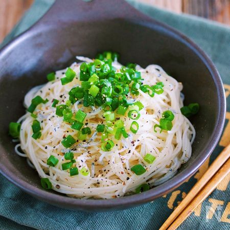 やみつき 5分で完成 ネギとしらすの油そうめん By ｙｕｕ レシピサイト Nadia ナディア プロの料理家のおいしいレシピ