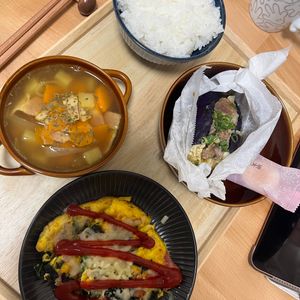 お腹空いたねこの作ってみた!投稿(巻かない「ほうれん草と粗挽きハムのオムレツ風」)