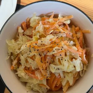 むくぐりの作ってみた!投稿(マヨ控えめでも満足♩キャベツのツナサラダ)