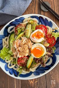 バリ旨♡ゴマだれ《チキンと野菜のサラダうどん》