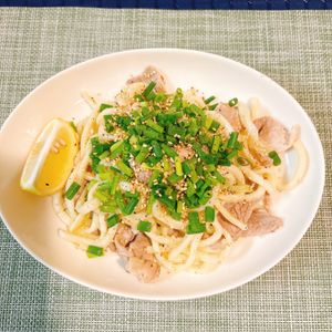 なつみの作ってみた!投稿(【豚ネギ塩焼きうどん】やみつき必至のひと皿♪)