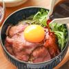 ガーリックライスで作るローストビーフ丼『組み合わせが贅沢♪』
