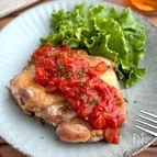 ザクじゅわ止まらない【トマトソースのチキンステーキ】