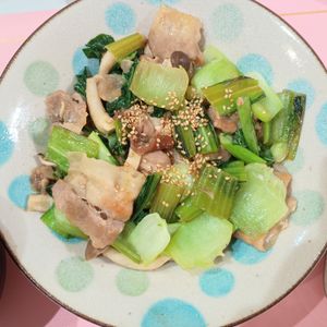 milkの作ってみた!投稿(【豚肉とチンゲン菜の生姜炒め】ご飯が進むおかず！)