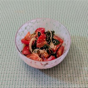 𝔂𝓾𝓶𝓲🍓の作ってみた!投稿(トマトとワカメのまろやか中華サラダ)