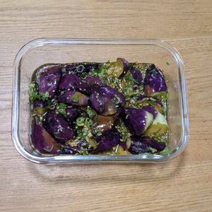 料理嫌いな筋トレ好きの作ってみた!投稿(【レンジで5分！なすの油淋鶏風】夏の簡単レシピ　こく旨ダレ)