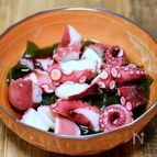 酢洗いが大事「タコとワカメの酢の物」