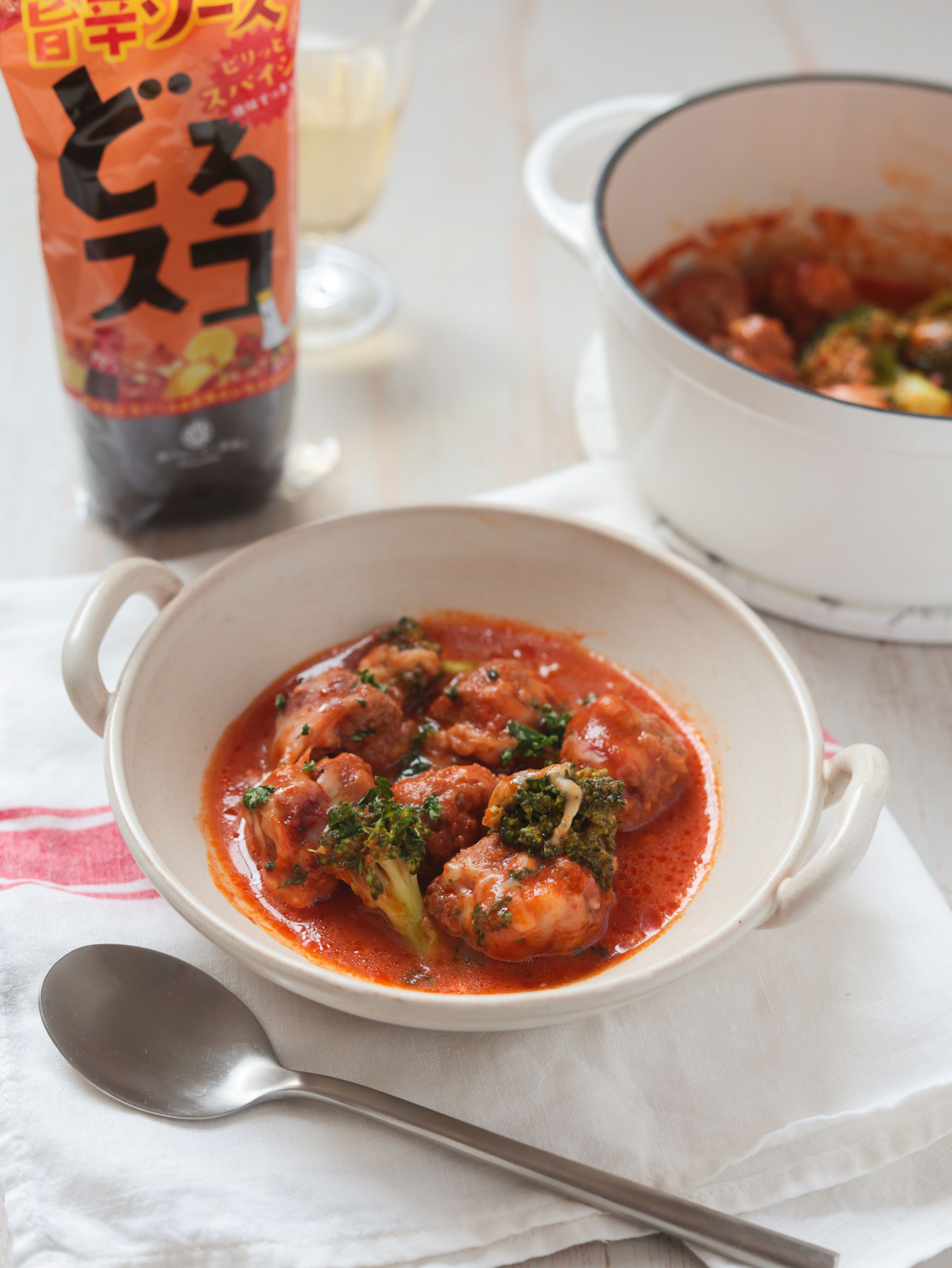 ピリ辛ミートボールのトマト煮込み | レシピサイトNadia