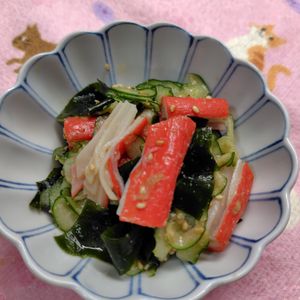 コスモスの作ってみた!投稿(あと1品に♪『かにかまときゅうりとわかめの胡麻ポン酢和え』)