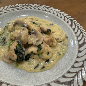 ほっぺすりすりの作ってみた!投稿(簡単に作れる♡『ほうれん草とチキンのクリーム煮』)