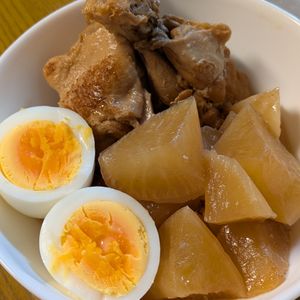 かめちゃん🐢の作ってみた!投稿(【手羽元と大根のこってり煮】お肉ほろほろ♪とろける味染み大根)