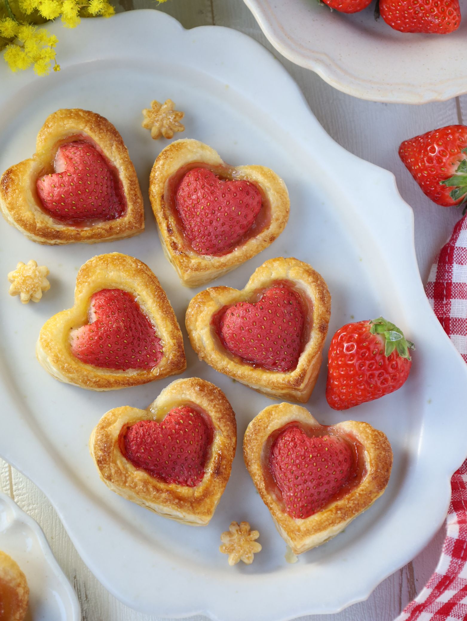 簡単可愛い♪ハートの苺シュガーパイ♡ | レシピサイトNadia