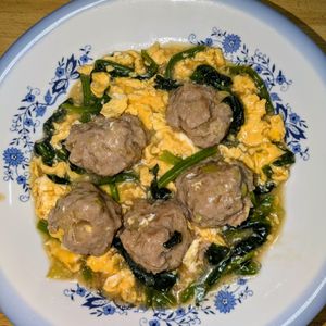 joe sanの作ってみた!投稿(豚団子とほうれん草と卵のとろみ煮)