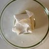 ちぎって和えるだけ◎《春キャベツとわかめの白和え》の工程2