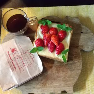 チョロリスの作ってみた!投稿(ダブル苺のカスタードトースト【おうちカフェ・カフェ風】)