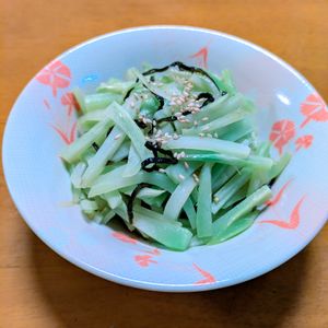 ゆきまる🐬🫧の作ってみた!投稿(ブロッコリーの茎利用！ブロッコリー茎の塩昆布ナムル)
