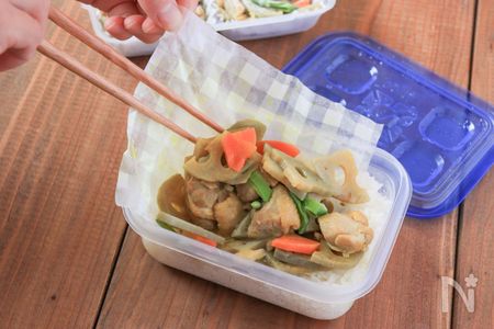 クッキングシートを抜き取ればどんぶりとして食べられる