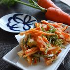 にんじんのかき揚げ。にんじんの葉も使って！旬のおかず。