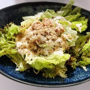 曖昧の作ってみた!投稿(【簡単10分】レタスたっぷり！ツナごまサラダ麺)