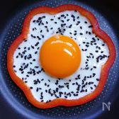 可愛い目玉焼き☆赤パプリカ