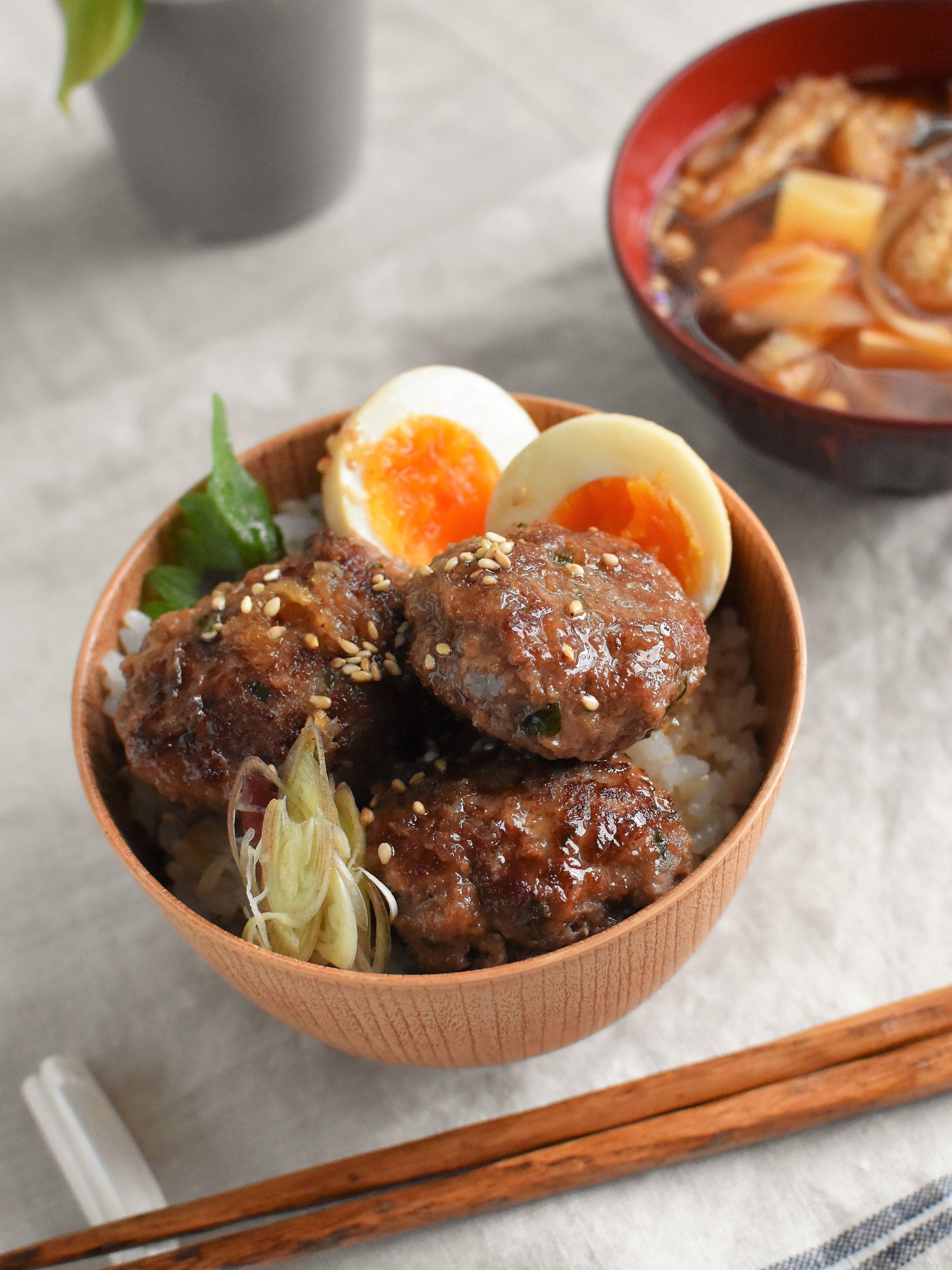 夏向けガッツリ爽やか♪大根おろしと青じその簡単つくね丼☆ | レシピ