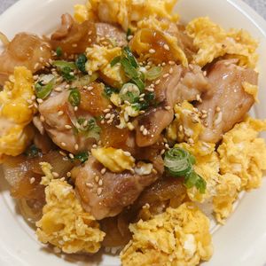 サラの作ってみた!投稿(【感動的にうまい‼︎丼にも♪】鶏肉のてりたま♡)