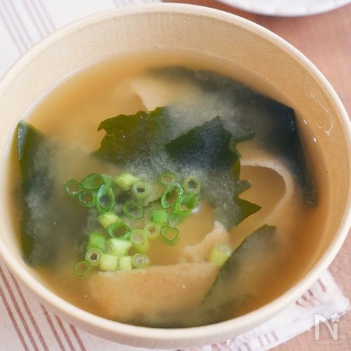 【わかめと麩のわさび入り味噌汁】実は美味しい！さっぱり味