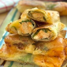 食べたらハマる!ガーリックピザ風春巻き!