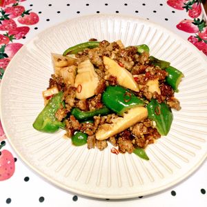 悠の作ってみた!投稿(行列の定食屋さんの🍚筍とピーマンのオイスター肉味噌炒め🤩)