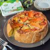 【夏野菜とスモークサーモンのクリームチーズキッシュ】