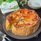 【夏野菜とスモークサーモンのクリームチーズキッシュ】