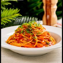 煮込み不要でプロの味！トマトソースパスタ