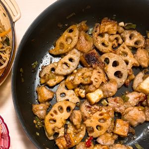 ちゃちゃ丸の作ってみた!投稿(ぷりぷり鶏肉と蓮根の🤭💕とろとろ油淋鶏ソース炒め🍚)