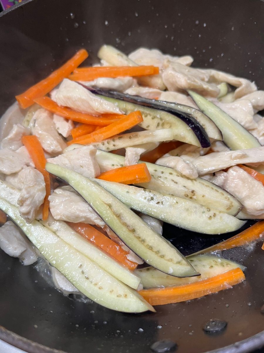専用　人参、キュウリ、茄子 鶏むね肉とナスとにんじんときゅうりの中華風甘酢炒め和え