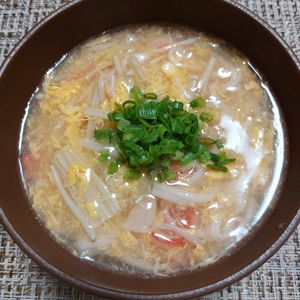 よっこの作ってみた!投稿(【えのきとカニカマの卵スープ】卵がふんわり♪)