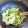 〈くらし薬膳〉豚肉と玉ねぎのクミン炒めの工程1