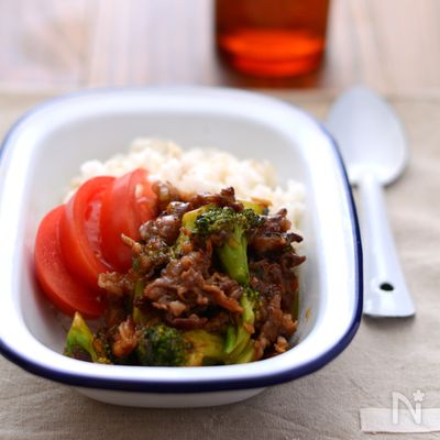 牛肉とブロッコリーの薬味ケチャップ醤油炒め
