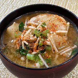 楽ラク手抜キッチン🐶🐾の作ってみた!投稿(焼きカブとえのきの味噌汁～とろける癒し♪)