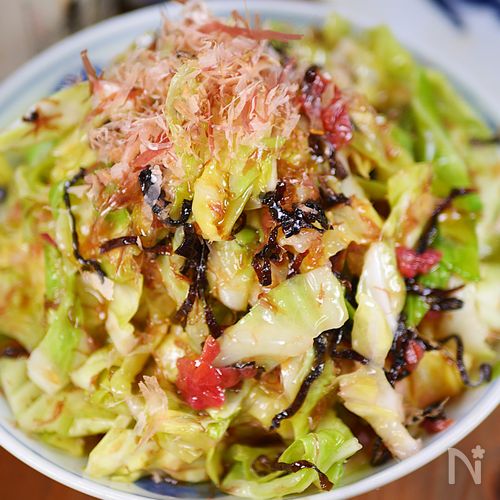 パクパク春キャベツ😋🌸炒めキャベツの梅おかか塩昆布和え✨