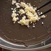 冷めても美味しい！海老のガーリックケチャップ炒めの工程2