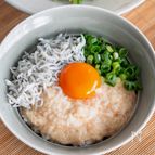 【とろろしらす丼】するする♪