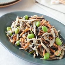 【栄養満点！】根菜とひじきのごまサラダ