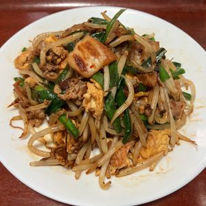 りんごの作ってみた!投稿(【豚ニラ玉の旨辛キムチ炒め】ご飯が進む！やみつきピリ辛おかず)