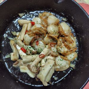 コスモスの作ってみた!投稿(【ベビーホタテときのこのアヒージョ風】おうちで簡単バル気分♪)