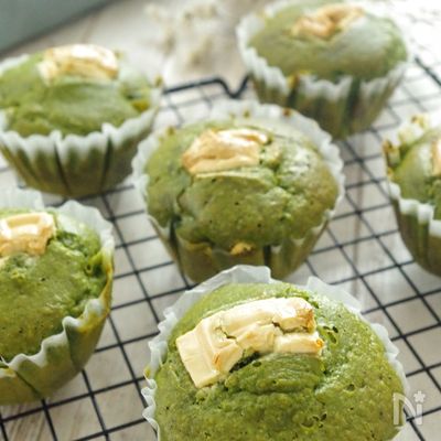 ほわほわ♡ほろり♡オートミールの抹茶ホワイトチョコマフィン♪